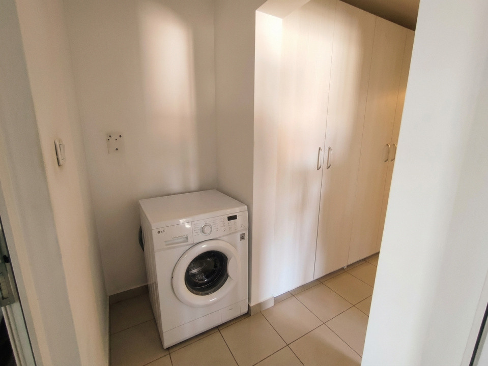 Apartament cu 3 camere de vanzare in zona Soarelui 15, foxfort.ro