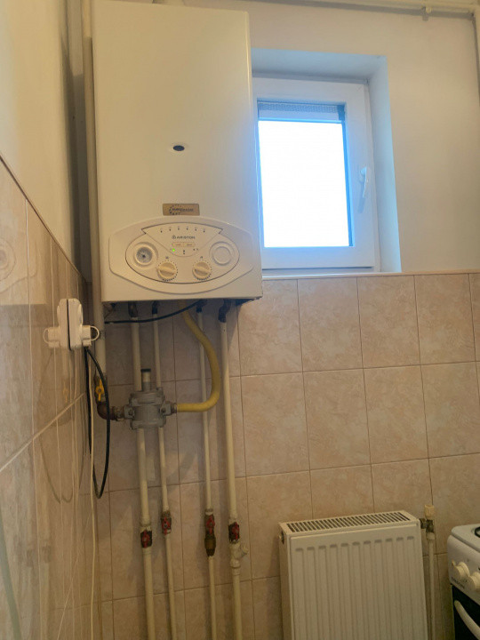 Apartament cu o camera de inchiriat, zona Dacia 8, foxfort.ro