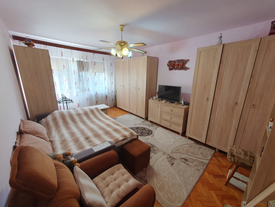 Apartament cu 2 camere decomandat, etaj 1, zona Girocului 1, foxfort.ro