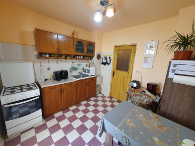 Apartament cu 2 camere decomandat, etaj 1, zona Girocului imagine mica 12, foxfort.ro