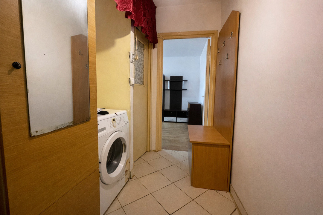 Apartament 2 camere, etaj 3, semidecomandat Vlaicu-Arad 3, foxfort.ro