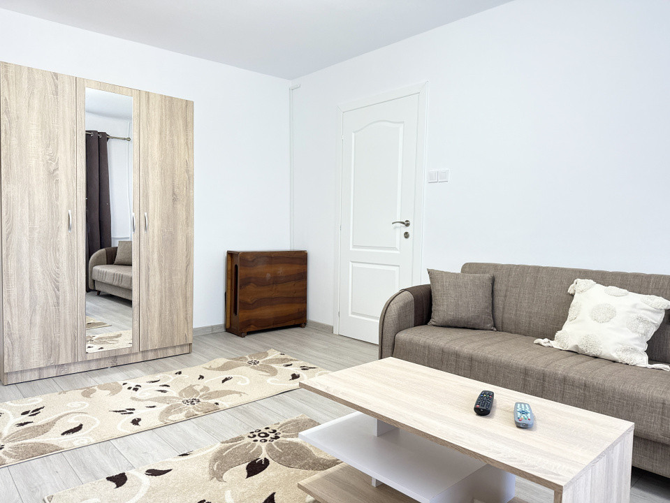 Apartament 3 camere de inchiriat in zona Complex Studentesc 18, foxfort.ro