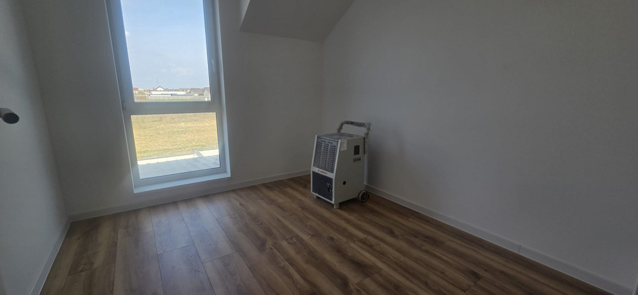 Proiect modern 4 camere, finisat la cheie, predare imediata - Mosnita Noua 11, foxfort.ro