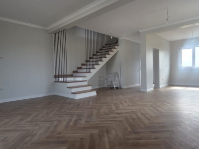 Proiect modern 4 camere, finisat la cheie, predare imediata - Mosnita Noua