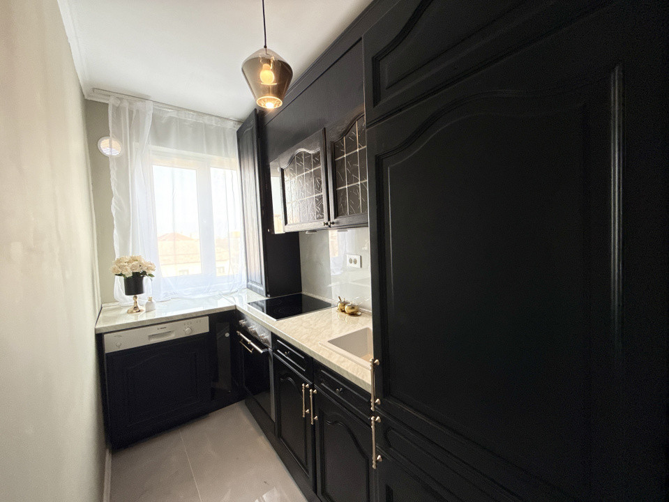 Apartament cu 3 camere de vanzare in Timisoara, zona Cetatii 32, foxfort.ro