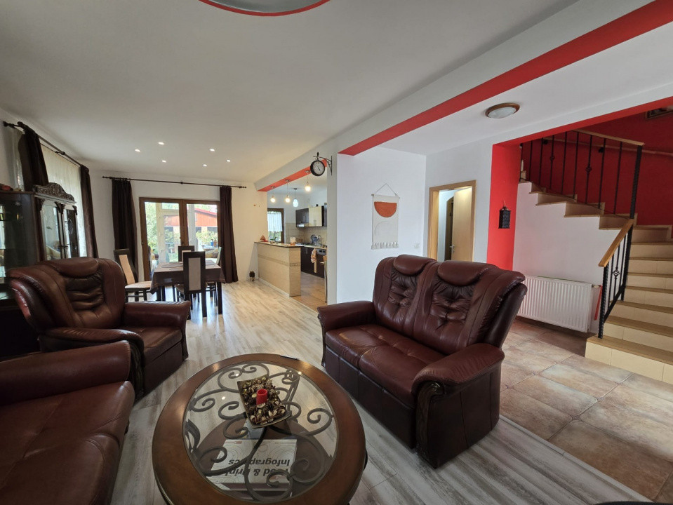 Duplex cu 5 camere de vanzare in localitatea Mosnita Noua 4, foxfort.ro