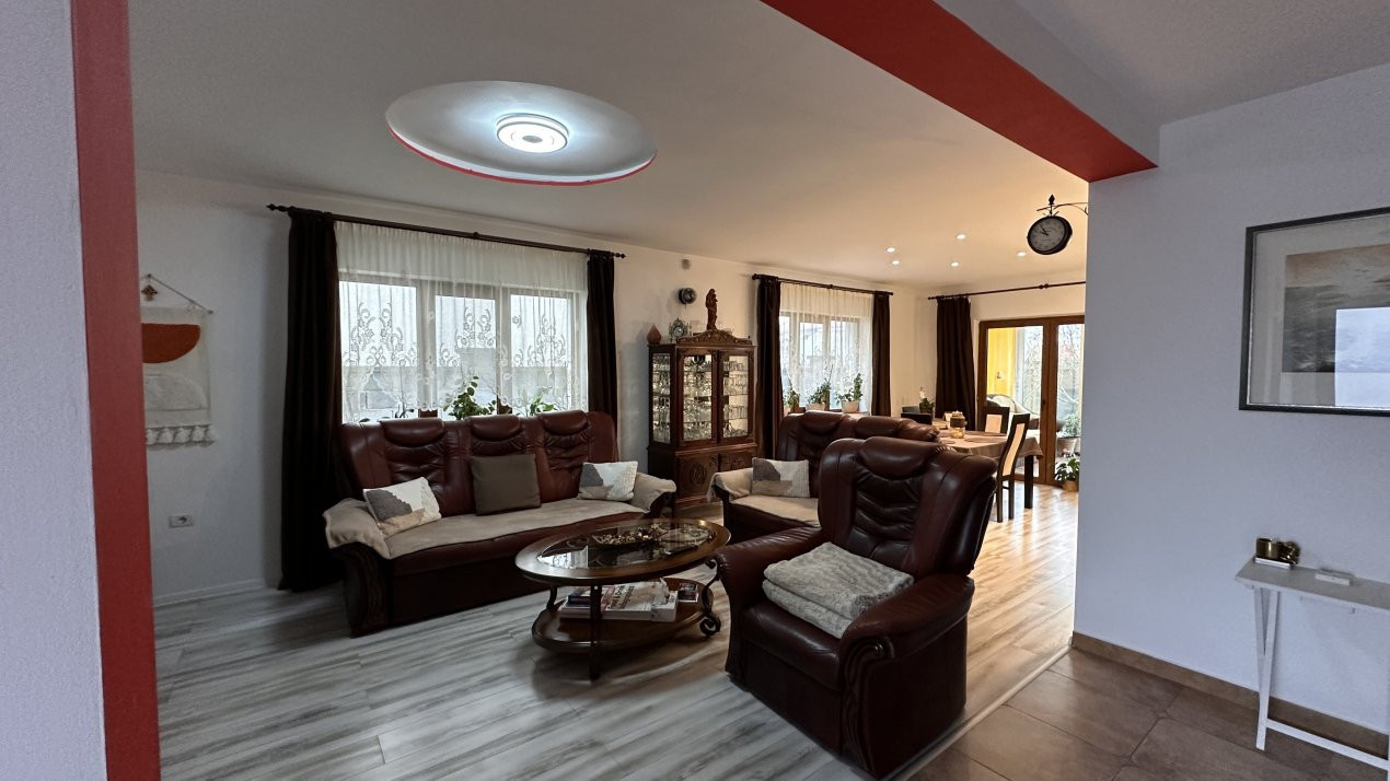 Duplex cu 5 camere de vanzare in localitatea Mosnita Noua 3, foxfort.ro