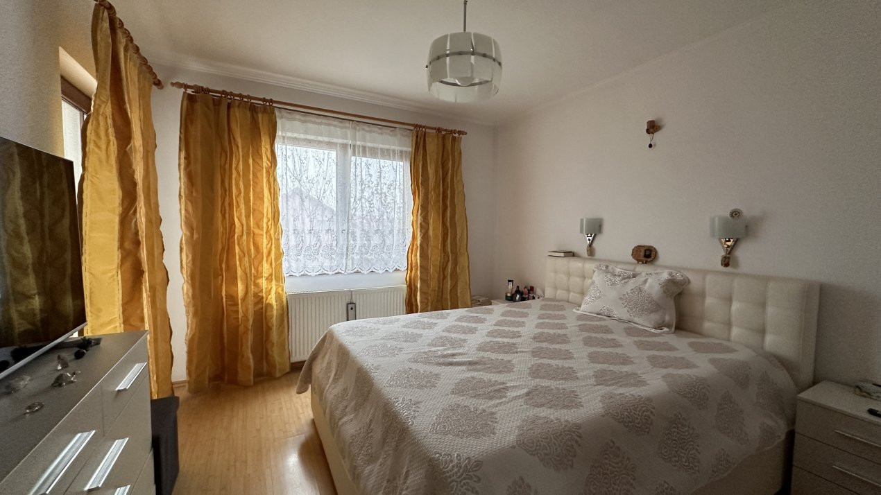 Duplex cu 5 camere de vanzare in localitatea Mosnita Noua 12, foxfort.ro