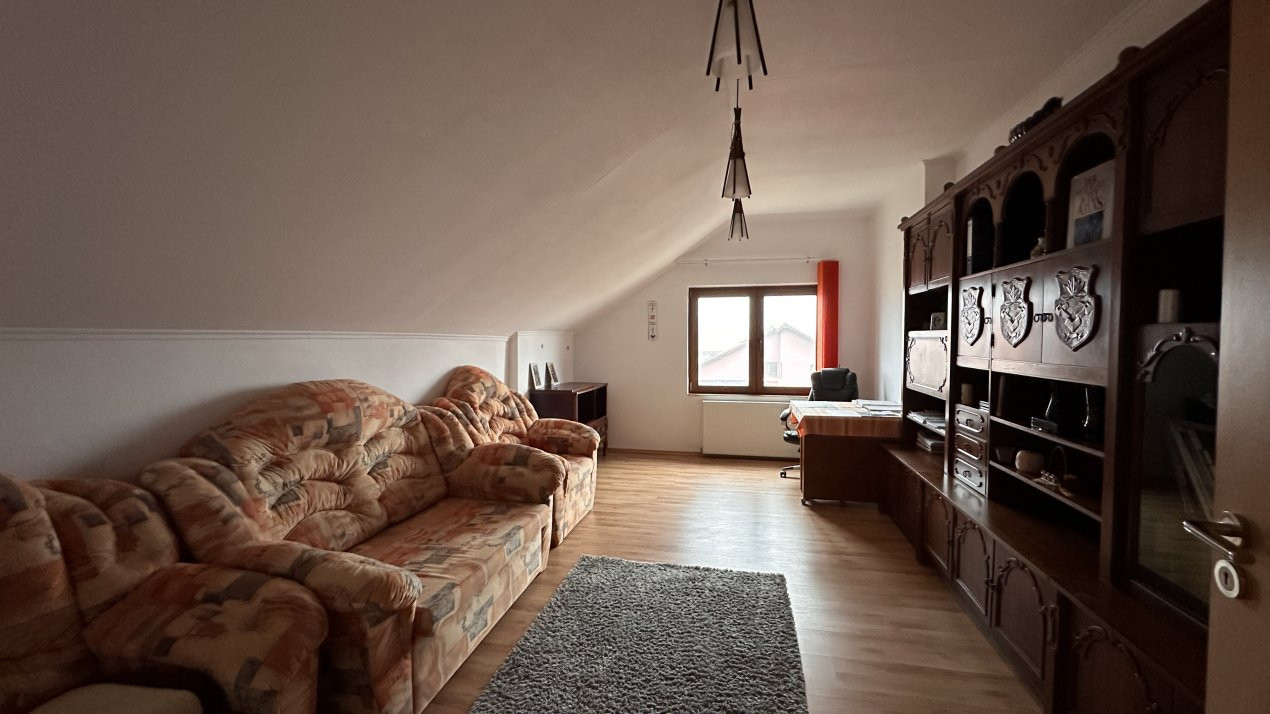 Duplex cu 5 camere de vanzare in localitatea Mosnita Noua 23, foxfort.ro