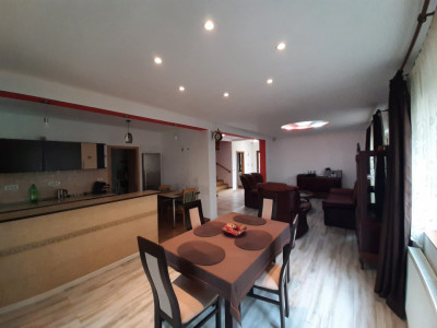 Duplex cu 5 camere de vanzare in localitatea Mosnita Noua imagine mica 8, foxfort.ro