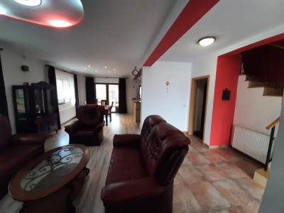 Duplex cu 5 camere de vanzare in localitatea Mosnita Noua imagine mica 9, foxfort.ro