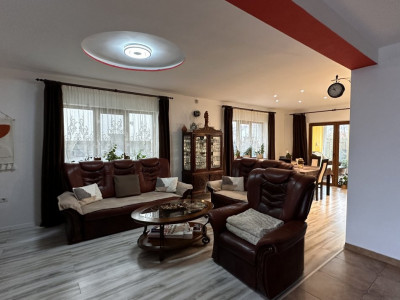 Duplex cu 5 camere de vanzare in localitatea Mosnita Noua imagine mica 3, foxfort.ro