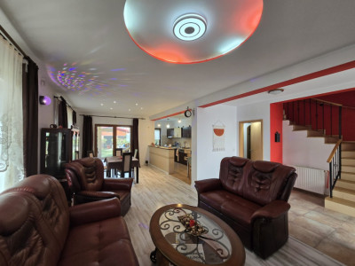 Duplex cu 5 camere de vanzare in localitatea Mosnita Noua imagine mica 4, foxfort.ro