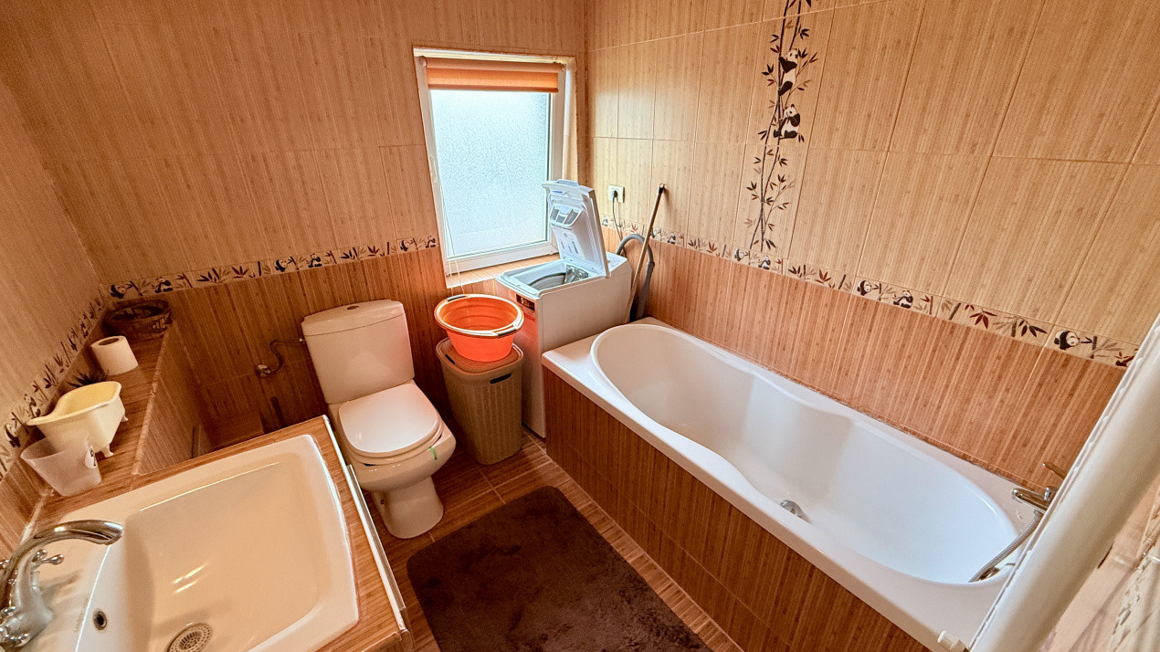 Apartament de vanzare cu 3 camere, etaj 2 zona Giarmata Vii 10, foxfort.ro