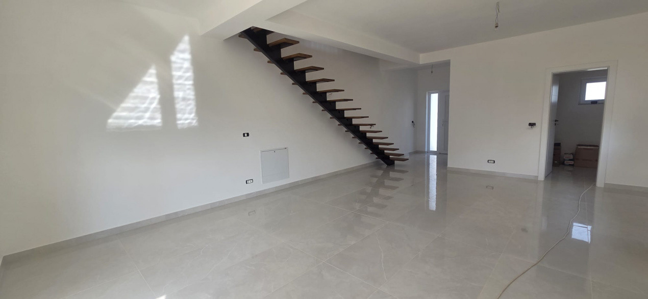 Duplex finisat complet la asfalt - zona Mosnita Noua 10, foxfort.ro