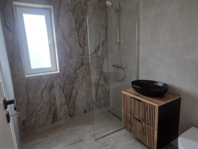 Duplex finisat complet la asfalt - zona Mosnita Noua imagine mica 8, foxfort.ro