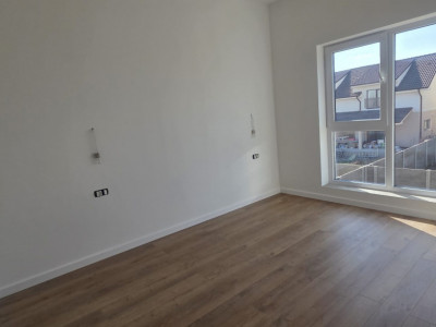 Duplex finisat complet la asfalt - zona Mosnita Noua imagine mica 13, foxfort.ro