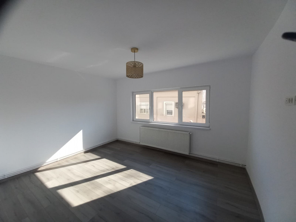 Apartament cu 2 camere, decomandat - zona Dorobantilor 3, foxfort.ro