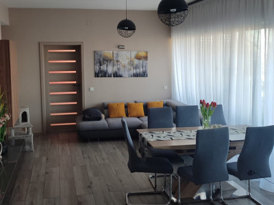 Casa individuala deosebita cu 6 camere in Ghiroda