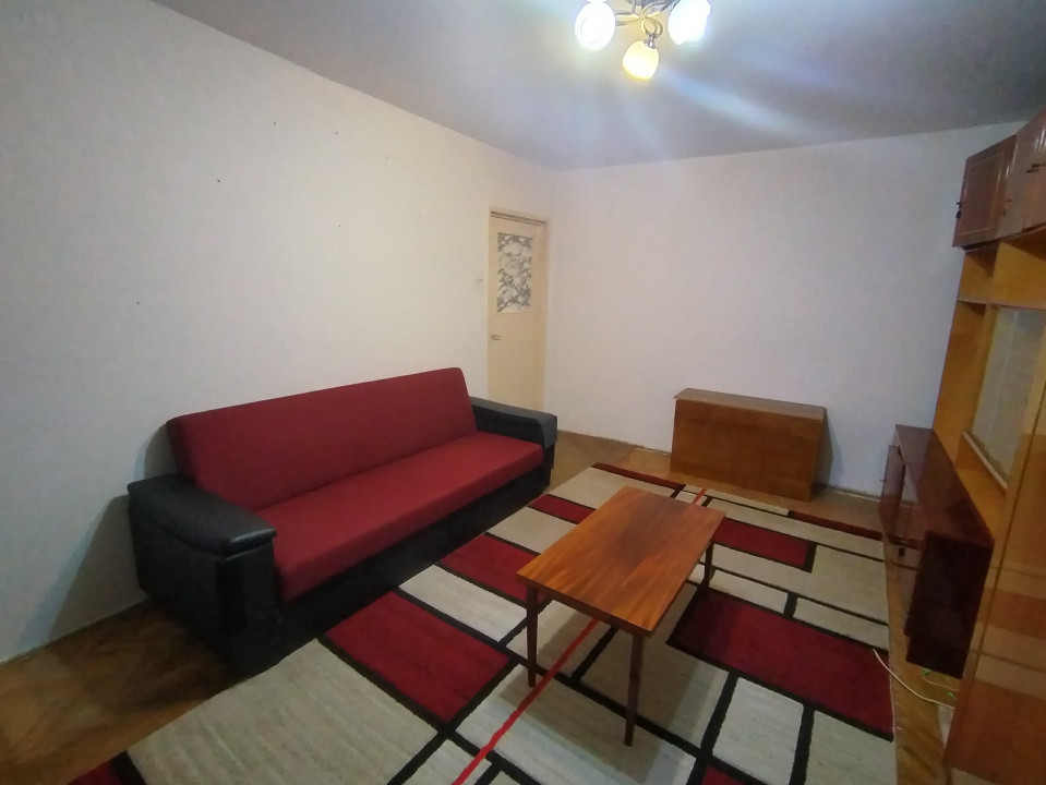 Apartament cu 3 camere de vanzare in zona Sagului 1, foxfort.ro