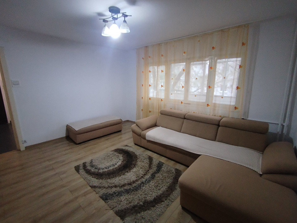 Apartament cu 2 camere de inchiriat in zona Girocului 5, foxfort.ro