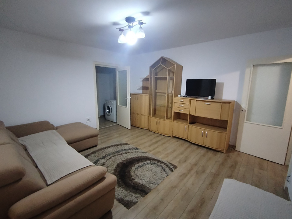 Apartament cu 2 camere de inchiriat in zona Girocului 6, foxfort.ro