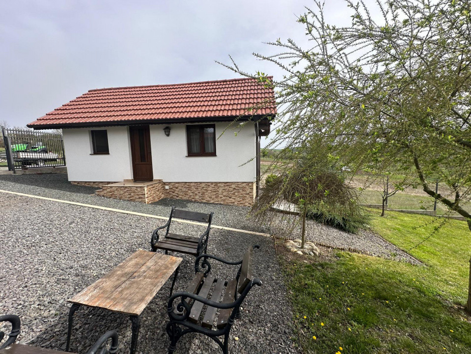 Casa de vacanta cu teren de 2344 mp - zona Nadas 1, foxfort.ro