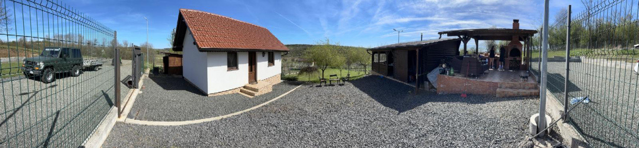 Casa de vacanta cu teren de 2344 mp - zona Nadas 3, foxfort.ro