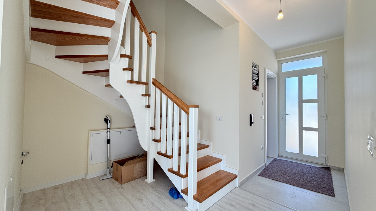 Duplex de vanzare, 4 camere - curent trifazic Giroc - ESO 11, foxfort.ro