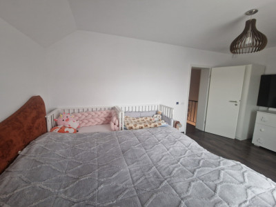 Duplex de vanzare cu 4 camere mobilat si utilat - Mosnita Veche imagine mica 4, foxfort.ro