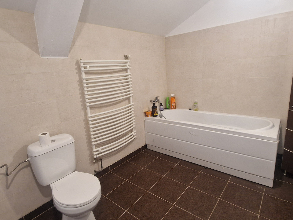 Duplex cu 5 camere, 336 mp teren, Mosnita Veche 8, foxfort.ro