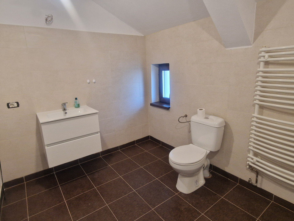 Duplex cu 5 camere, 336 mp teren, Mosnita Veche 16, foxfort.ro