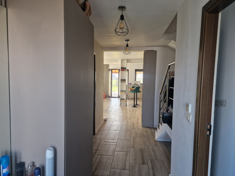 Duplex cu 5 camere, 336 mp teren, Mosnita Veche 18, foxfort.ro