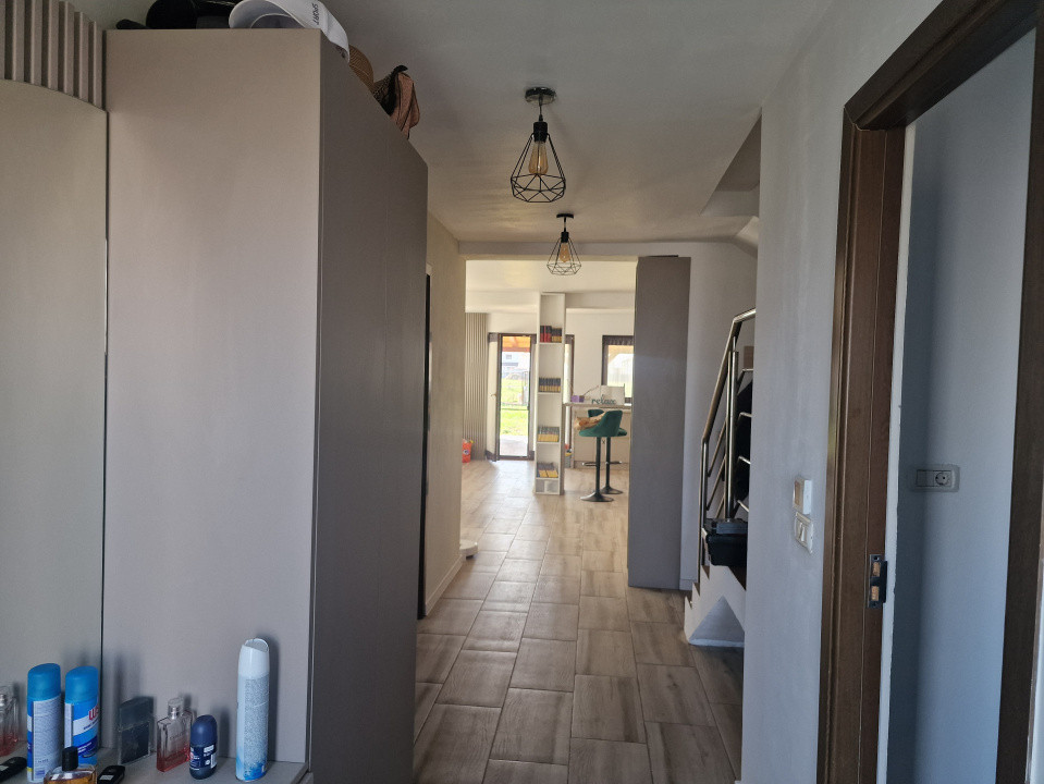 Duplex cu 5 camere, 336 mp teren, Mosnita Veche 19, foxfort.ro