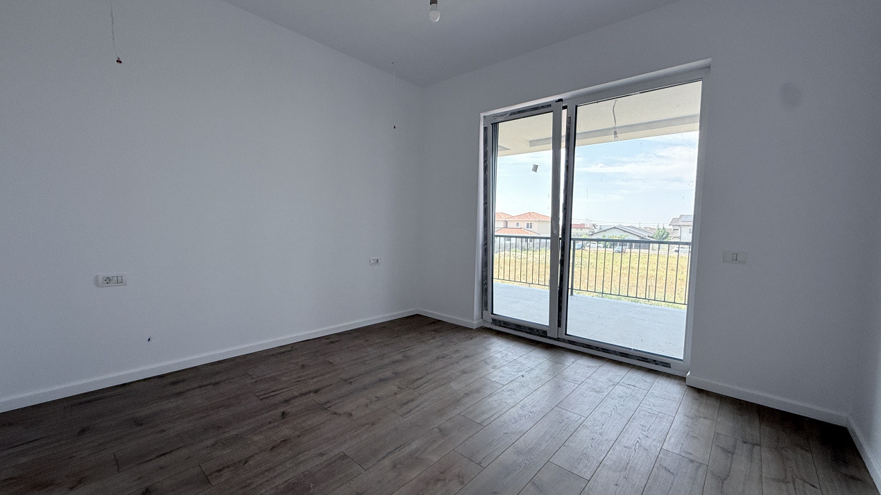 Comision 0% Apartament de vanzare, 3 camere + terasa de 15,62 mp Mosnita 4, foxfort.ro