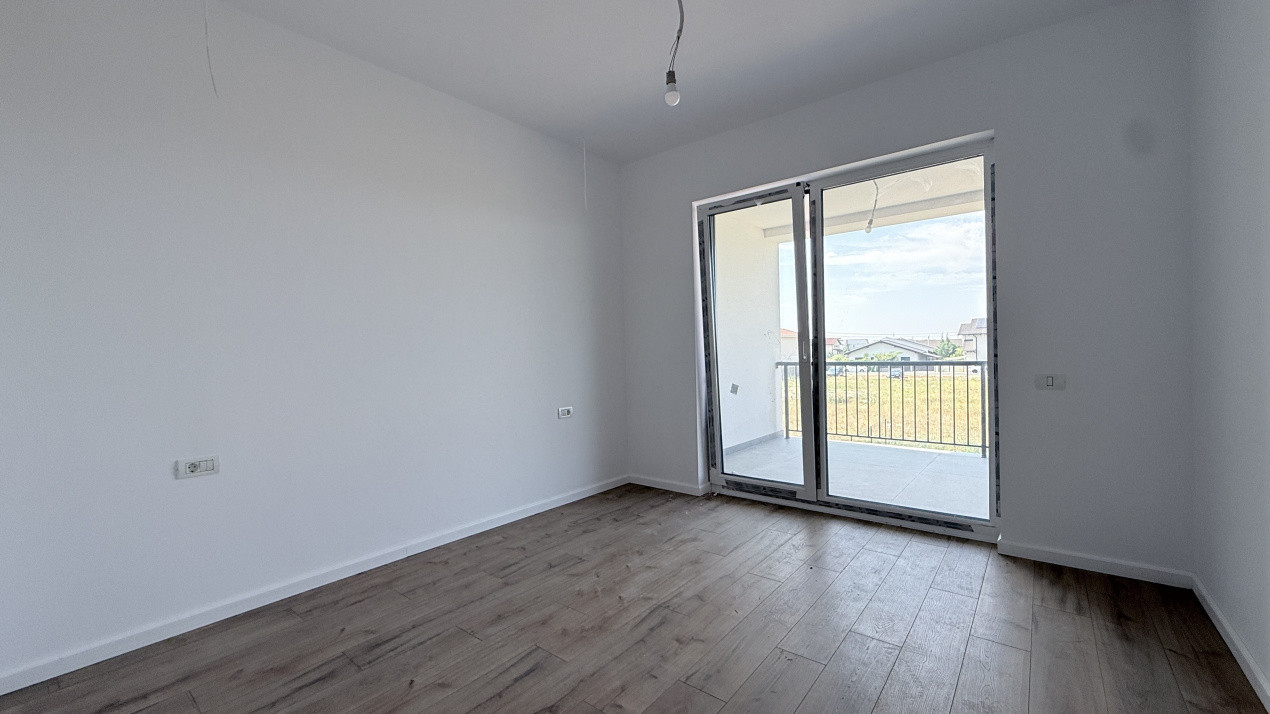 Comision 0% Apartament de vanzare, 3 camere + terasa de 15,62 mp Mosnita 6, foxfort.ro