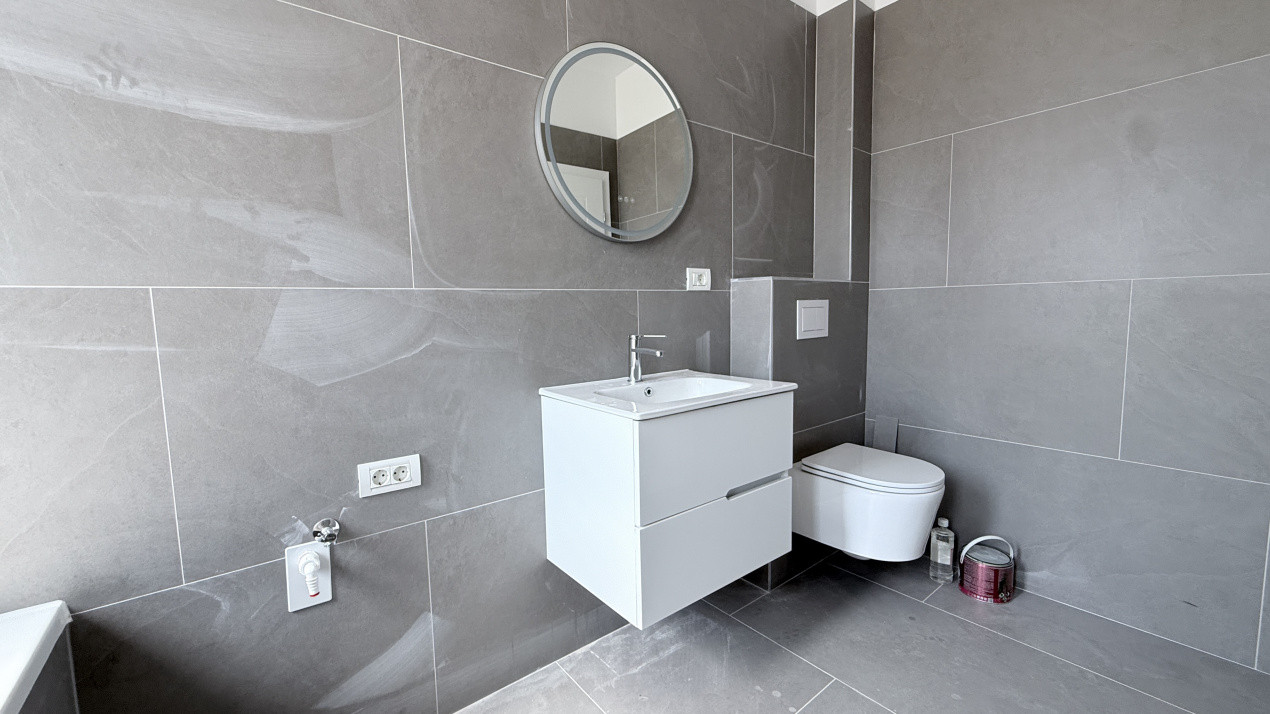 Comision 0% Apartament de vanzare, 3 camere + terasa de 15,62 mp Mosnita 12, foxfort.ro