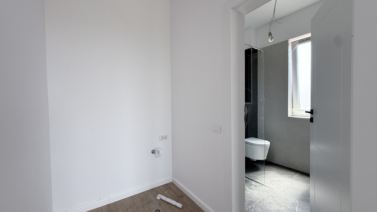 Comision 0% Apartament de vanzare, 3 camere + terasa de 15,62 mp Mosnita 14, foxfort.ro