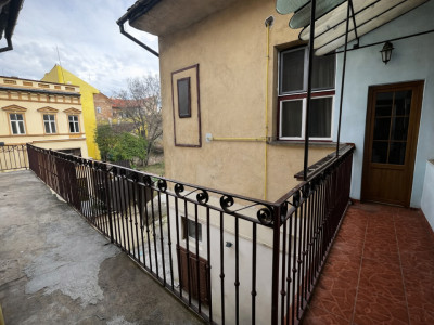 Apartament 3 camere, semidecomandat, etajul 1, Ultracentral-Arad imagine mica 3, foxfort.ro