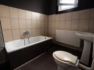 Apartament 3 camere, semidecomandat, etajul 1, Ultracentral-Arad imagine mica 6, foxfort.ro