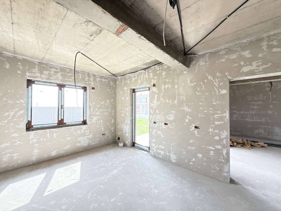 Casa cu 4 camere, interior la gri si exterior la rosu in Sacalaz 2, foxfort.ro