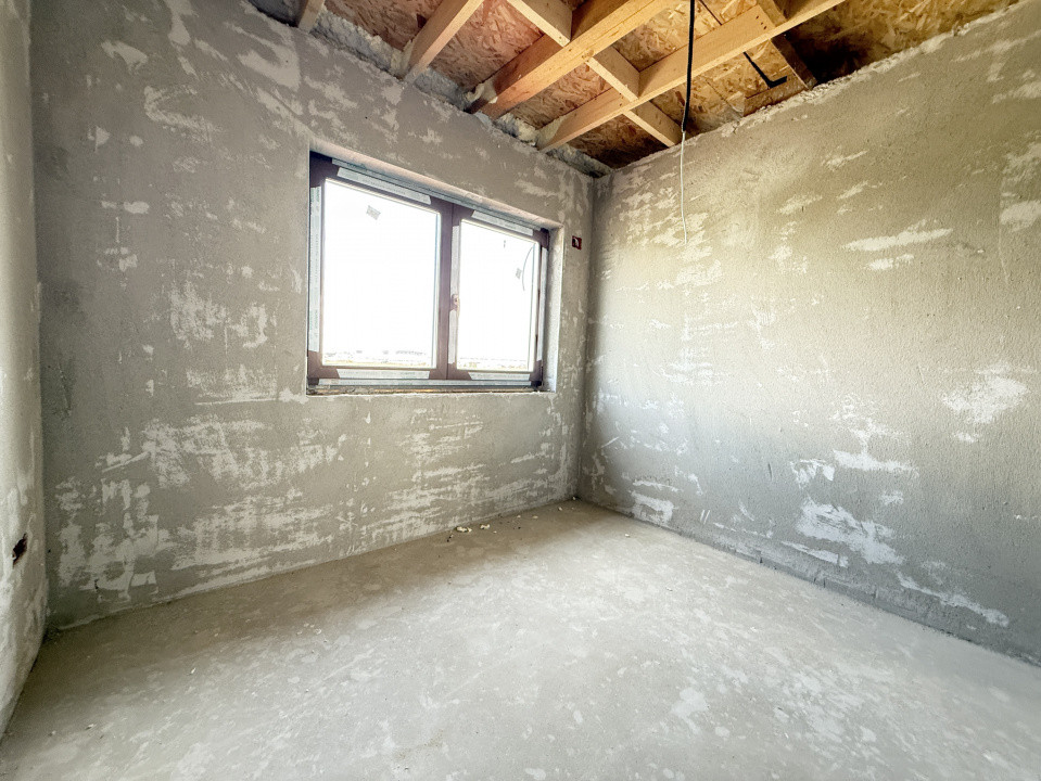 Casa cu 4 camere, interior la gri si exterior la rosu in Sacalaz 20, foxfort.ro