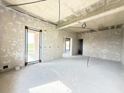 Casa cu 4 camere, interior la gri si exterior la rosu in Sacalaz imagine mica 5, foxfort.ro