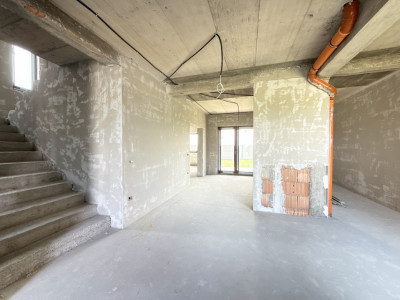 Casa cu 4 camere, interior la gri si exterior la rosu in Sacalaz imagine mica 10, foxfort.ro