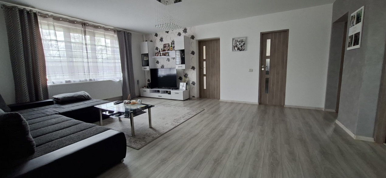 Casa individuala cu 3 camere moderna in Sanmihaiu Roman 2, foxfort.ro