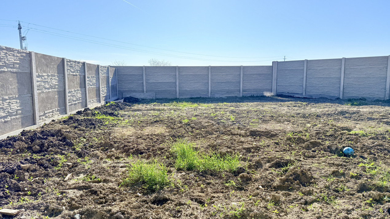 Casa de vanzare cu 4 camere cu toate utilitatile - Lidl Drumul Boilor 2, foxfort.ro