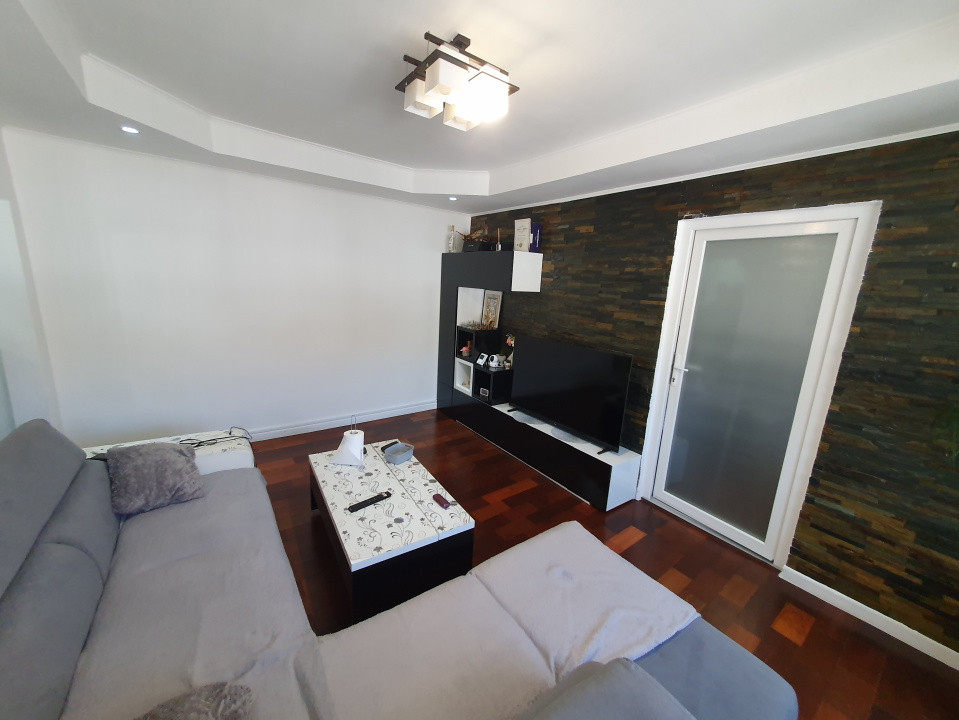 Apartament cu 2 camere, mobilat-utilat, zona Sagului 9, foxfort.ro