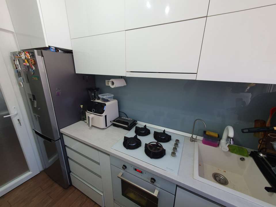 Apartament cu 2 camere, mobilat-utilat, zona Sagului 16, foxfort.ro