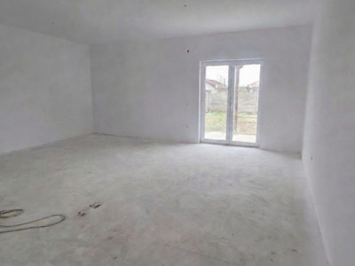 Duplex modern, predare la cheie, toate utilitatile - asfalt - Mosnita 