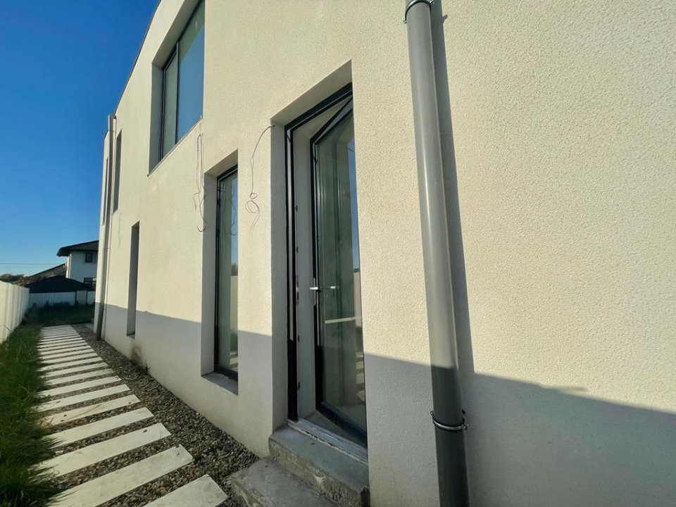 Duplex la alb, design deosebit, zona Decathlon - V1146 13, foxfort.ro